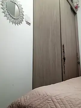 Isbettyche online show from 12-19-25, 11:40