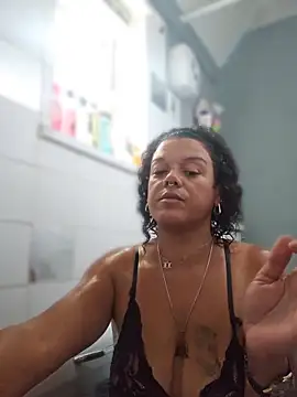 Snapshot of GoddessChantelle chatting on 06-04-26, 01:05 GoddessChantelle online show from 06-04-26, 01:05