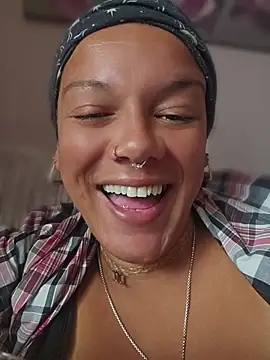 Snapshot of GoddessChantelle chatting on 07-04-26, 02:43 GoddessChantelle online show from 07-04-26, 02:43