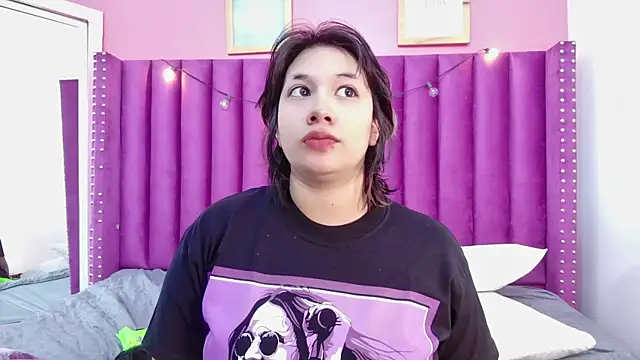 cosplaydate online show from 10-23-25, 02:54