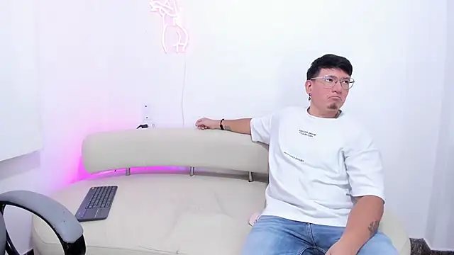 ZoeandEthan online show from 09-11-25, 06:08