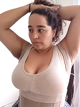 LoanaSantos online show from 05-10-26, 05:04