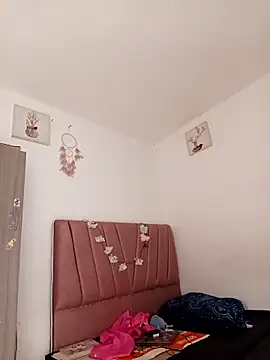 Liahdiaz  online show from 12-16-25, 04:55