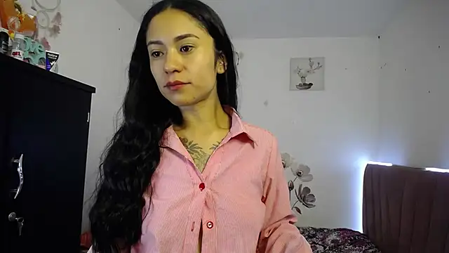 Liahdiaz  online show from 07-16-26, 01:41