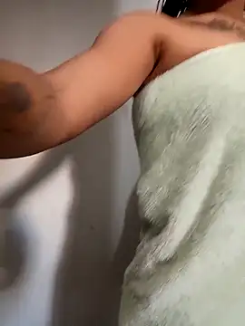 Liahdiaz  online show from 11-12-25, 12:31