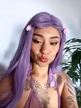 Liahdiaz  online show from 12-18-25, 04:11