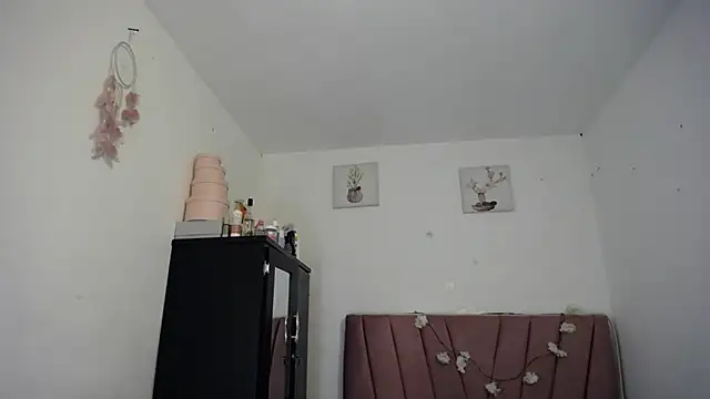 Liahdiaz  online show from 07-10-26, 01:33