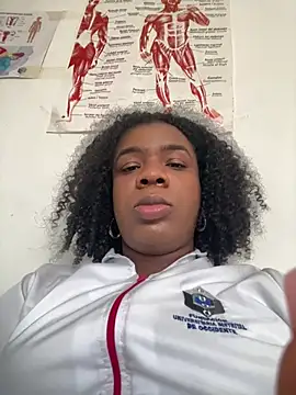 LicyEvans1 online show from 04-21-26, 07:42