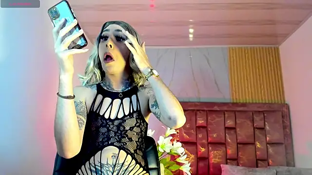 Isabella Haddad online show from 03-26-26, 04:22