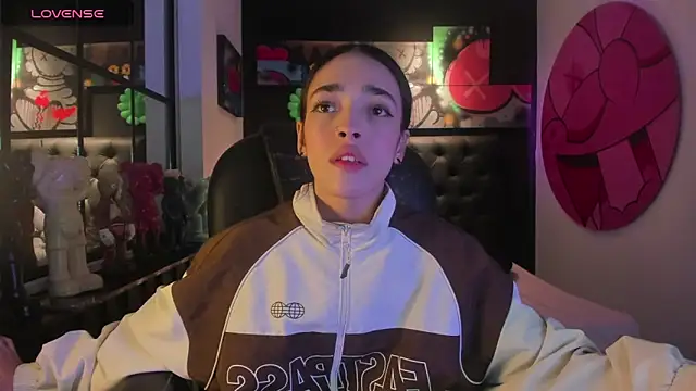 miIa bratz online show from 03-06-26, 08:37