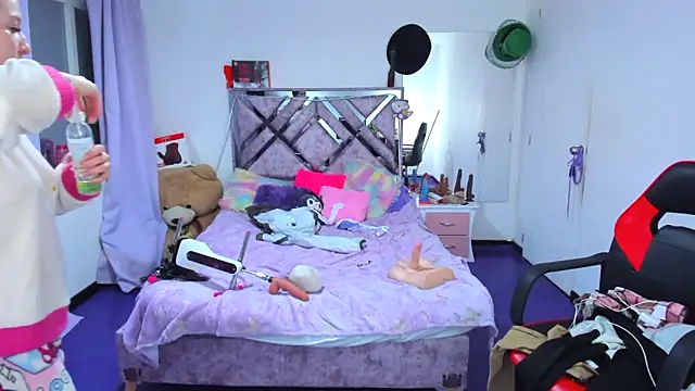 Luna Analya online show from 03-28-26, 04:13