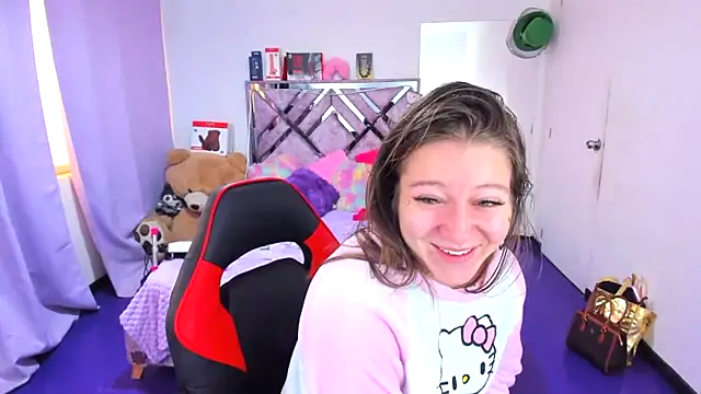 Luna Analya online show from 04-10-26, 02:24