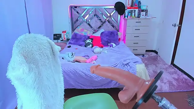 Luna Analya online show from 11-06-25, 12:36