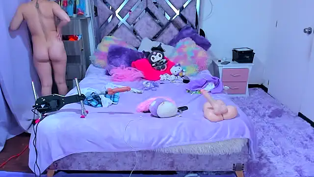 Luna Analya online show from 11-28-25, 08:20