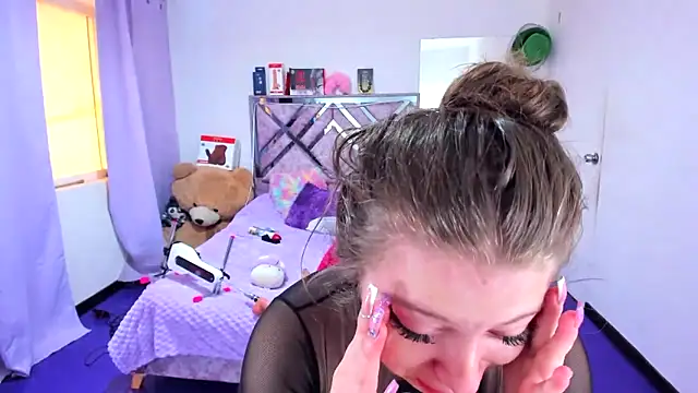 Luna Analya online show from 04-13-26, 03:16