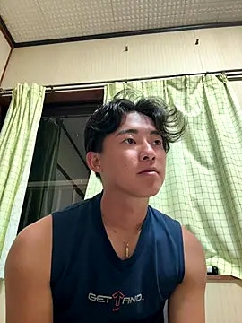 Snapshot of shoma2003 chatting on 09-19-25, 01:37 shoma2003 online show from 09-19-25, 01:37