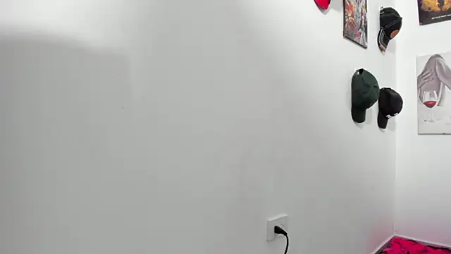 Snapshot of Rihanna_hotx chatting on 02-26-26, 05:18 Rihanna hotx online show from 02-26-26, 05:18