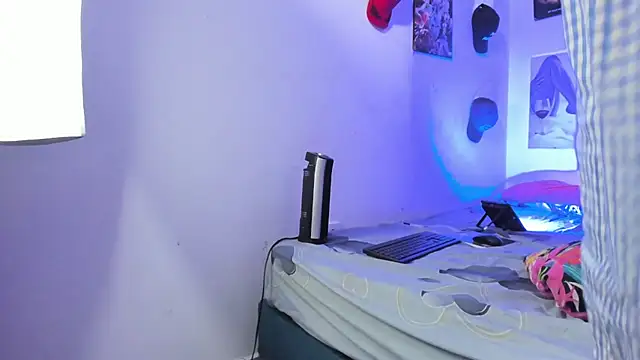 Rihanna hotx online show from 03-27-26, 08:26