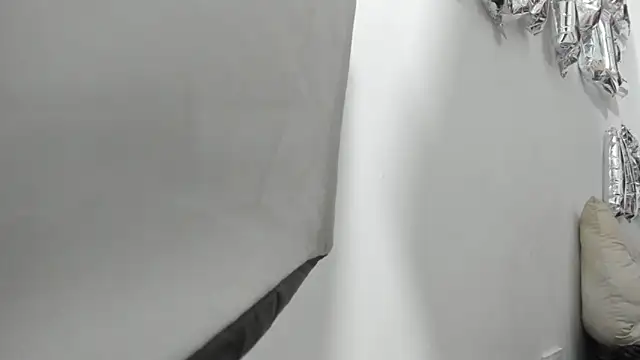 Rihanna hotx online show from 03-09-26, 02:59