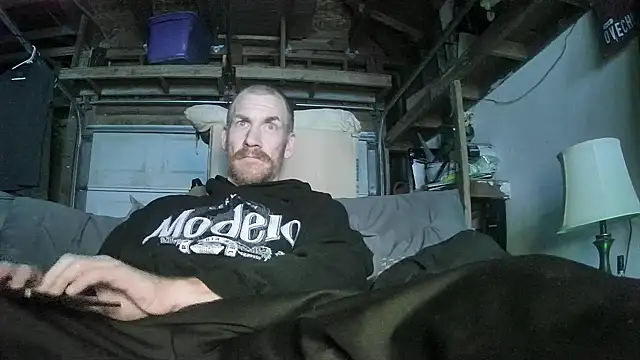 Snapshot of Tiggitytomociti chatting on 02-16-26, 06:23 Tiggitytomociti online show from 02-16-26, 06:23