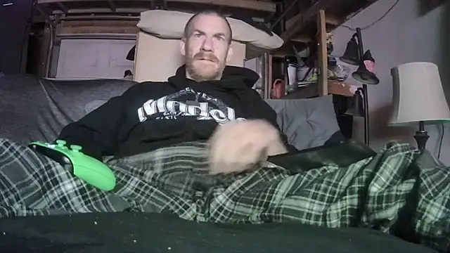 Snapshot of Tiggitytomociti chatting on 02-18-26, 11:50 Tiggitytomociti online show from 02-18-26, 11:50