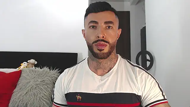 andrea de lucaa online show from 05-13-26, 03:24