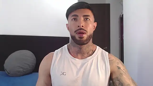 Snapshot of andrea_de_lucaa chatting on 07-18-26, 04:43 andrea de lucaa online show from 07-18-26, 04:43