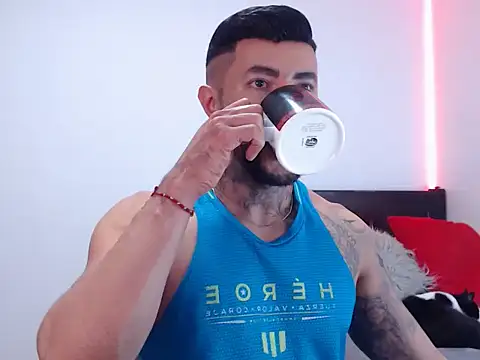 andrea de lucaa online show from 11-06-25, 11:09