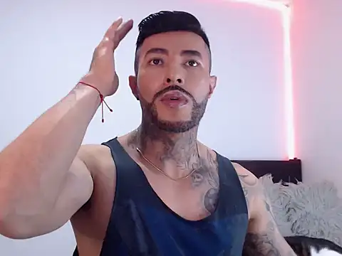 andrea de lucaa online show from 10-27-25, 02:45