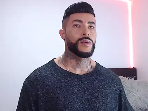 andrea de lucaa online show from 10-25-25, 03:38