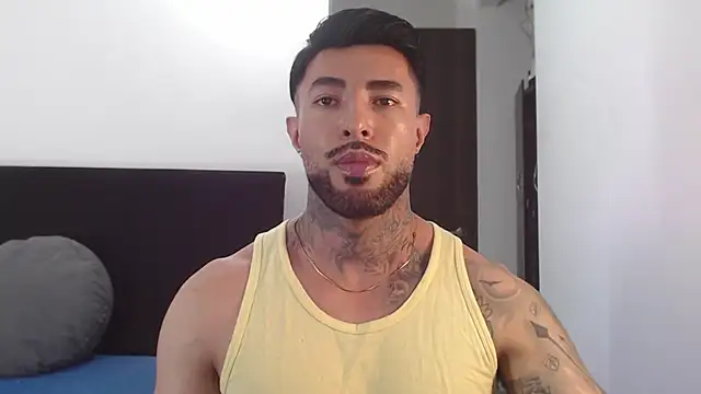 Snapshot of andrea_de_lucaa chatting on 07-17-26, 03:48 andrea de lucaa online show from 07-17-26, 03:48