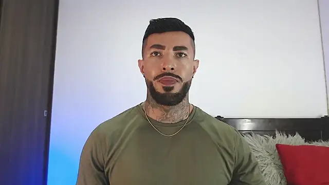 andrea de lucaa online show from 04-05-26, 08:59