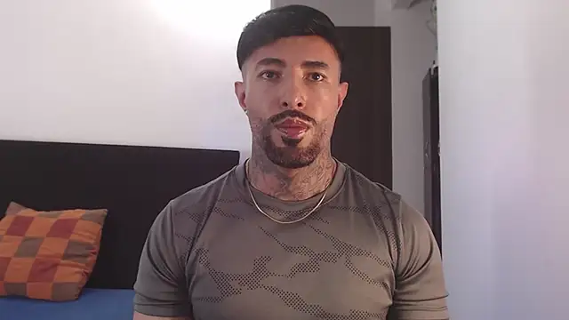 Snapshot of andrea_de_lucaa chatting on 07-20-26, 02:52 andrea de lucaa online show from 07-20-26, 02:52