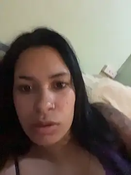 Snapshot of Vixxen_99 chatting on 11-17-25, 04:16 Vixxen 99 online show from 11-17-25, 04:16