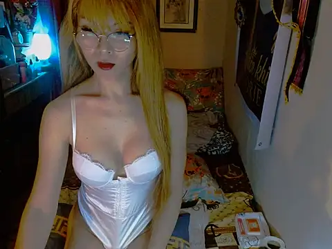 Snapshot of Tsyummydickx chatting on 07-11-26, 01:28 Tsyummydickx online show from 07-11-26, 01:28