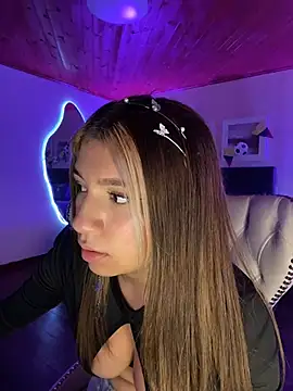 Isabella18 pink online show from 06-25-26, 07:19