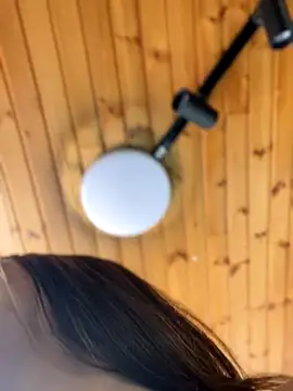 Snapshot of Isabella18_pink chatting on 12-22-25, 06:41 Isabella18 pink online show from 12-22-25, 06:41