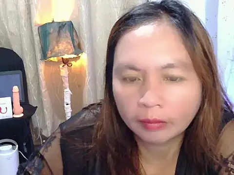 Pink Scarlet online show from 10-23-25, 06:50