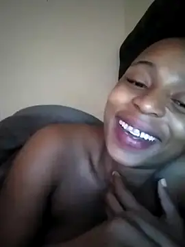 Mandy3ndlovu4 online show from 05-10-26, 06:28