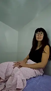 Snapshot of LeemaBean chatting on 10-04-25, 06:53 LeemaBean online show from 10-04-25, 06:53