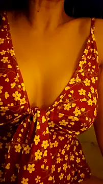 Snapshot of LeemaBean chatting on 09-29-25, 12:39 LeemaBean online show from 09-29-25, 12:39