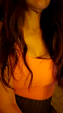 Snapshot of LeemaBean chatting on 10-01-25, 03:22 LeemaBean online show from 10-01-25, 03:22