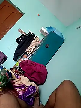 Snapshot of maddy3108 chatting on 09-29-25, 04:52 maddy3108 online show from 09-29-25, 04:52