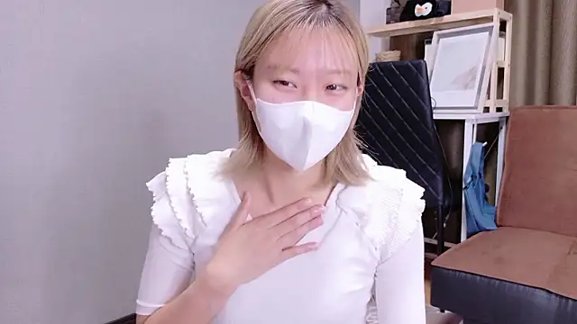 Snapshot of Nana__ch chatting on 10-03-25, 07:10 Nana  ch online show from 10-03-25, 07:10