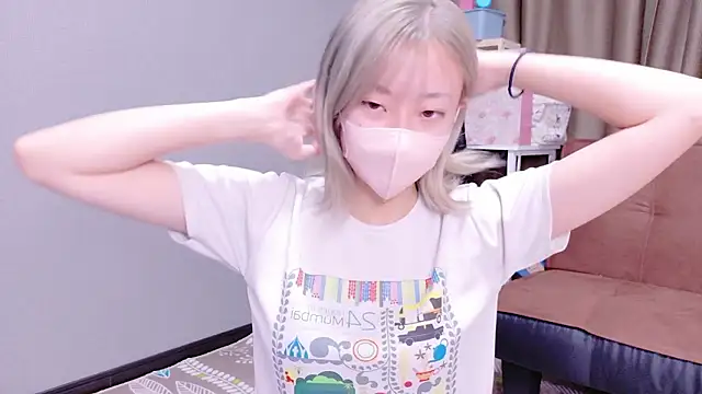 Snapshot of Nana__ch chatting on 11-04-25, 05:11 Nana  ch online show from 11-04-25, 05:11