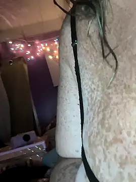 Courdles online show from 11-29-25, 10:37