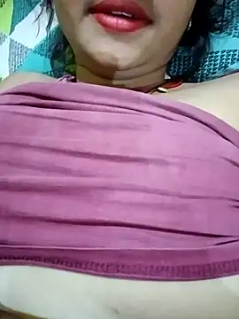 Snapshot of Komal-741 chatting on 10-18-25, 03:25 Komal-741 online show from 10-18-25, 03:25