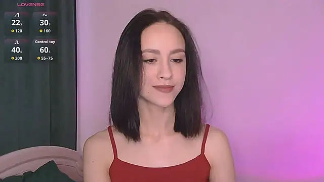 Snapshot of MiaSweetasHoney chatting on 10-15-25, 06:00 MiaSweetasHoney online show from 10-15-25, 06:00
