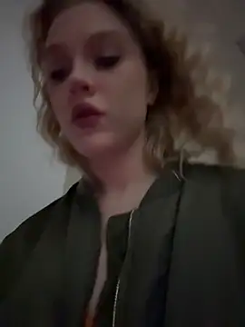 CaitlinSugar online show from 12-15-25, 04:40