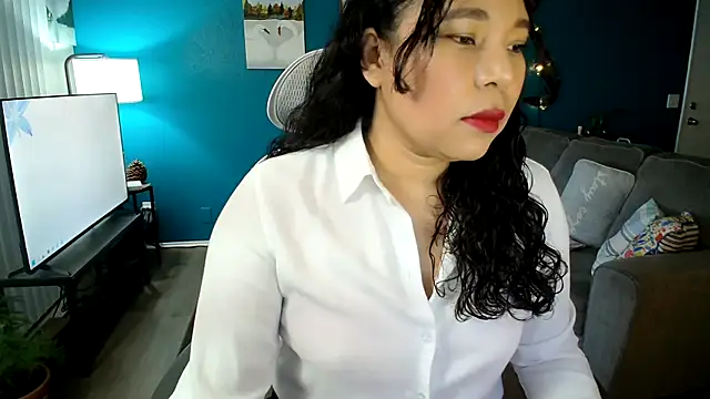SHEILYN  online show from 05-12-26, 04:20